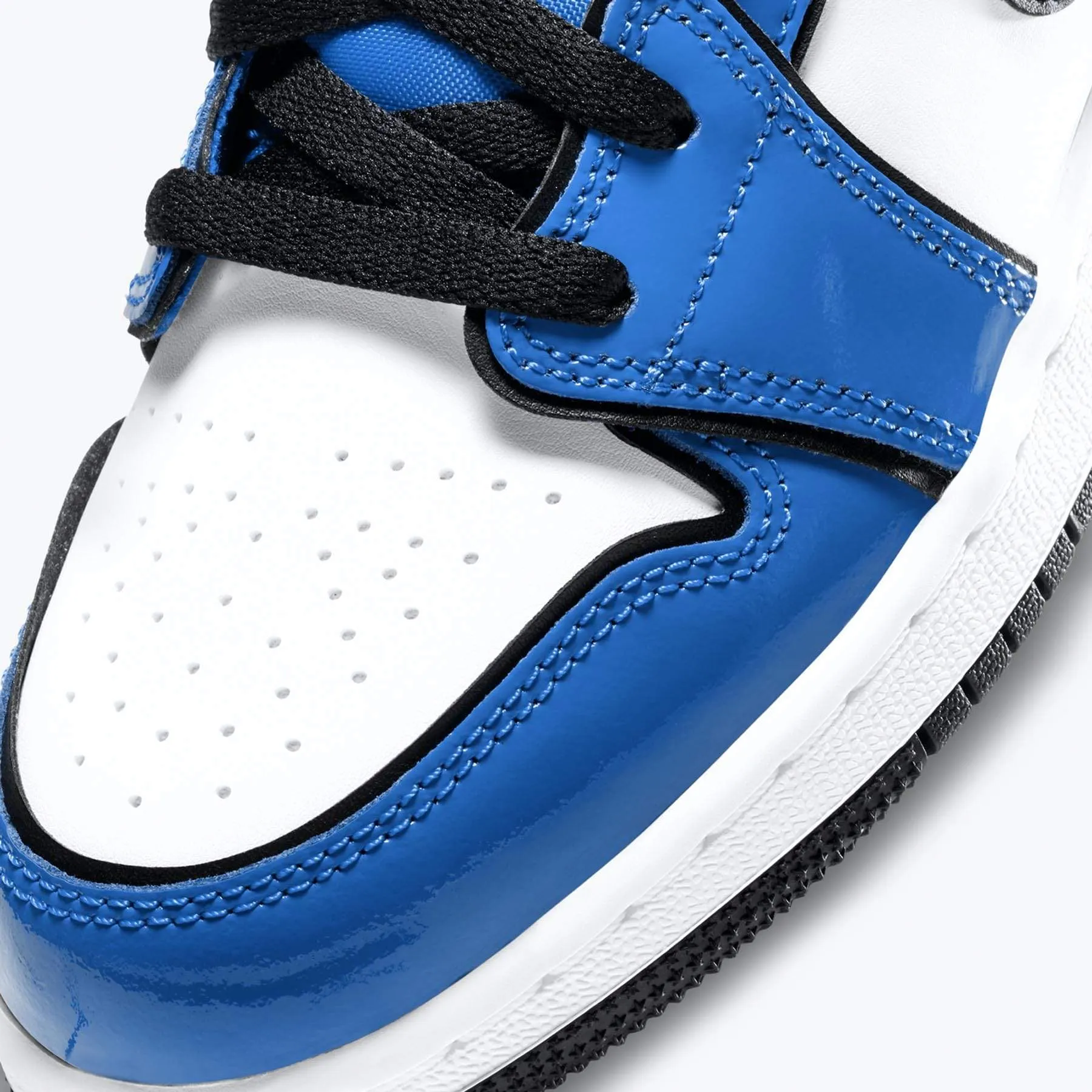 Air Jordan 1 Mid SE “Signal Blue”