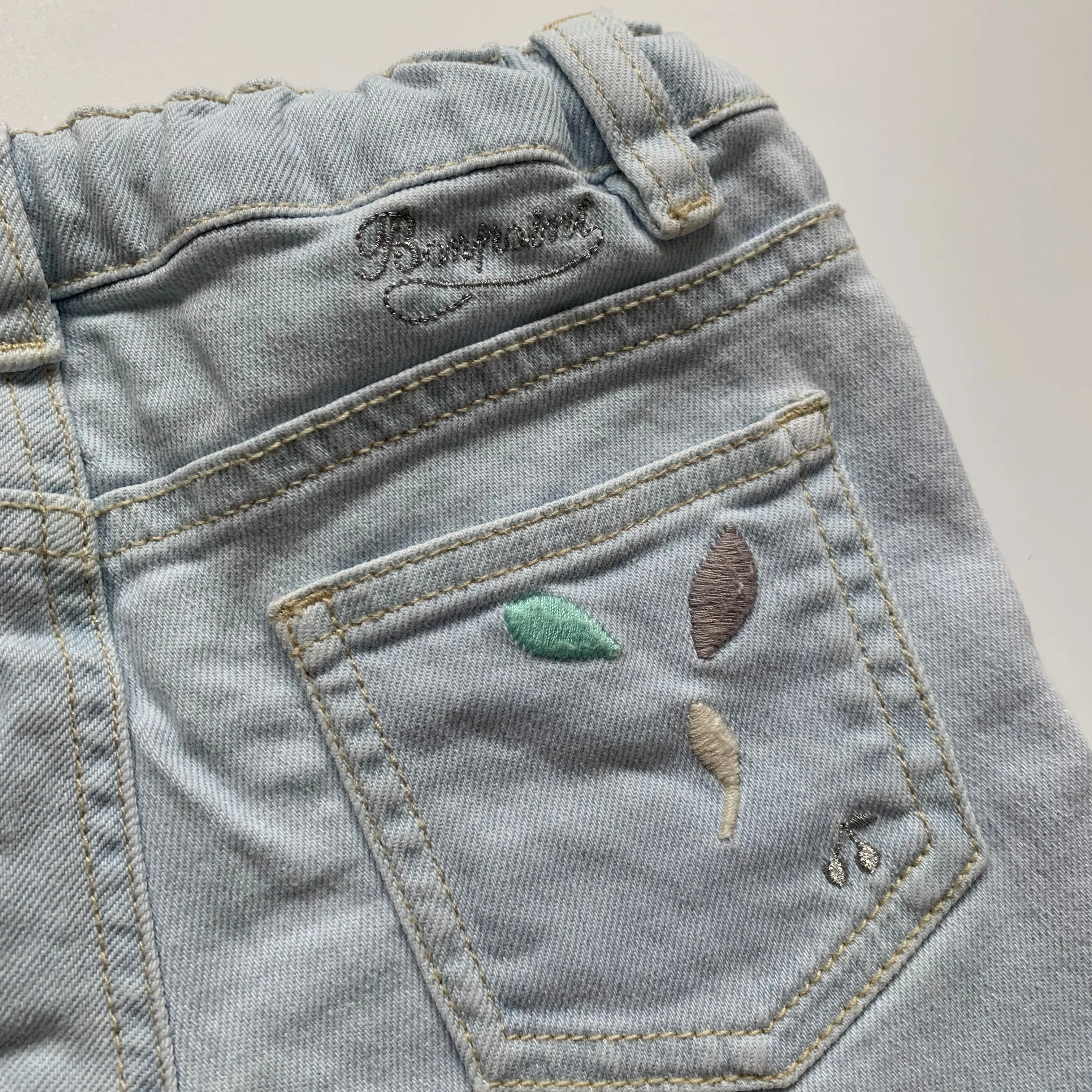 Bonpoint Light Denim Shorts: 4 Years