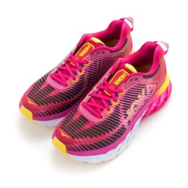      Hoka 1016259/VPNF Arahi